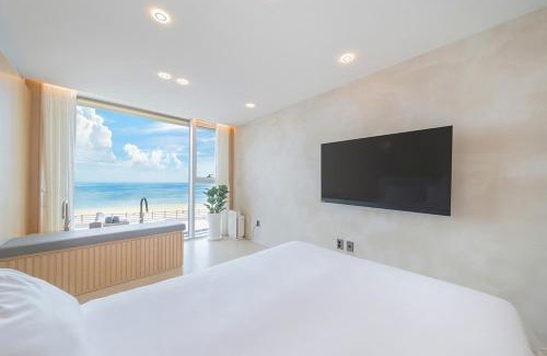 Gangneung House | The Youngjin Pool Villa Pension