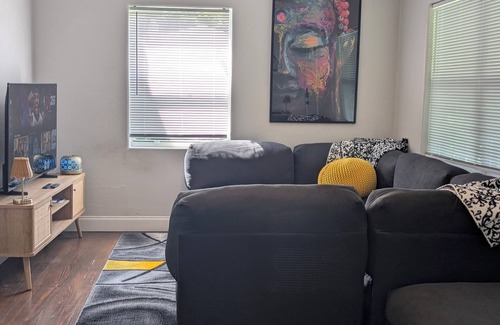 Orlando House | The Zen Den, a charming 2-bedroom house in gorgeous Orlando with AC