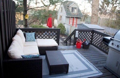 Blake - Jones House | The ZenDen - 3 bedroom Family Home in Beaches