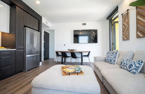 Downtown San Diego Apartment | The Zinnia-Comfortable 3BR Retreat with A/C, Pool, Hot Tub & Great Location