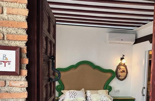 Almagro Apartment | Theater Retreat (Bajo B)