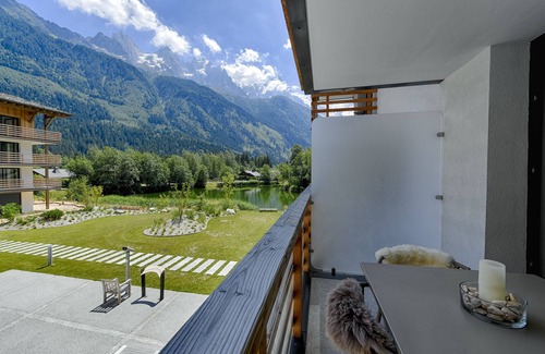 Chamonix-Mont-Blanc Apartment | thedrus luxury apt: SPA, pool & much more. Boost your happiness!