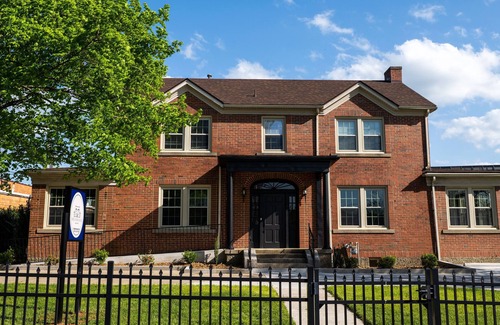 Somerset Apartment | Thee Parsonage Suite A