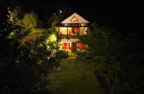 Banjar Resort | Thehraav By The River - Mudhouse Odyssey, Tirthan Valley