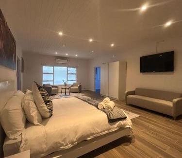 Franschhoek House | theLAB BLUE