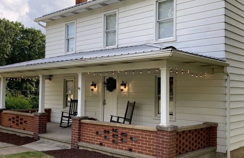 Mammoth House | Thelma's Place is a cozy, three bedroom house, newly remodeled