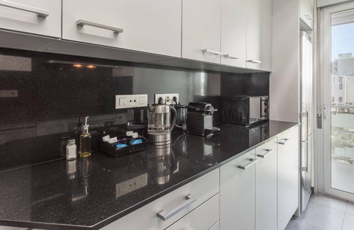 Sant Adria de Besos Apartment | There are many different sides to Barcelona. You’ll find the best of them right here.