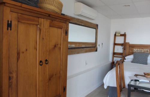Bamberton Bed & Breakfast | There is No Ocean View Like it. Victoria Only 30 Minutes Away.