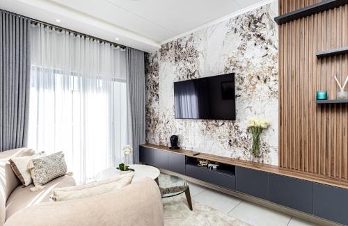 Greater Johannesburg Metropolitan Area Apartment | Thetan's Home Away From Home