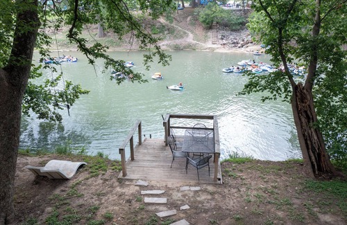New Braunfels Cabin | They’ll Float Right Past Your Private Deck