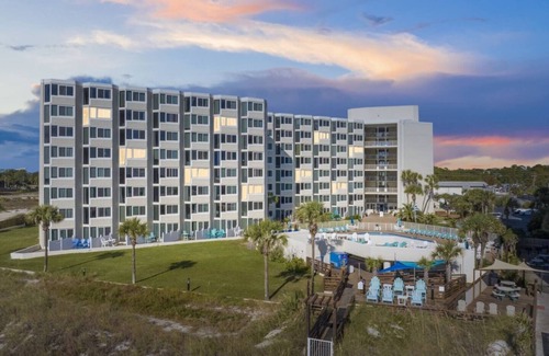 Panama City Beach Condo | This 3rd floor studio condominium has been renovated and is perfect! With an incredible partial view of the beach it is hard to beat! Beautifully designed and decorated, this studio condo is clean and ready to go!