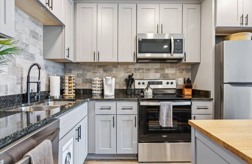 Hampton Apartment | This apartment is a 0 bedroom(s), 1 bathrooms, located in Hampton, VA.