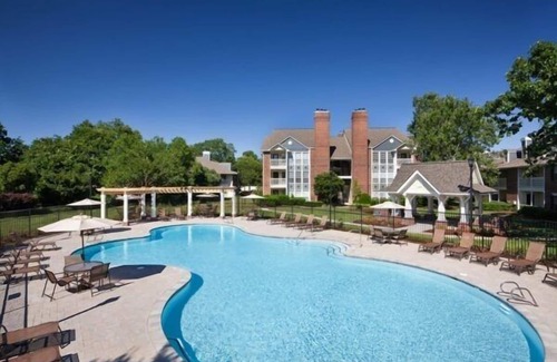 Coliseum Central Apartment | This apartment is a 1 bedroom(s), 1 bathrooms, located in Hampton, VA.