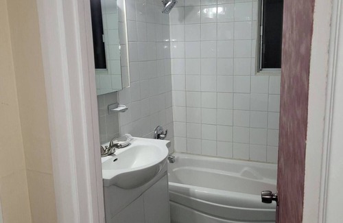 Laval Apartment | This apartment is a 1 bedroom(s), 1 bathrooms, located in Laval, QC.
