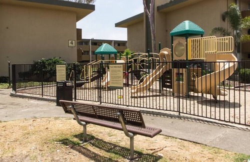Crown Point Apartment | This apartment is a 1 bedroom(s), 1 bathrooms, located in San Diego, CA.