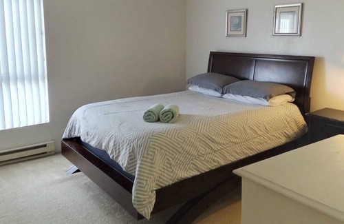 Crown Point Apartment | This apartment is a 1 bedroom(s), 1 bathrooms, located in San Diego, CA.