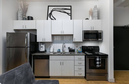 Downtown St. Louis Apartment | This apartment is a 1 bedroom(s), 1 bathrooms, located in St. Louis, MO.