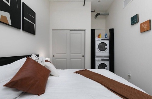 Downtown St. Louis Apartment | This apartment is a 1 bedroom(s), 1 bathrooms, located in St. Louis, MO.