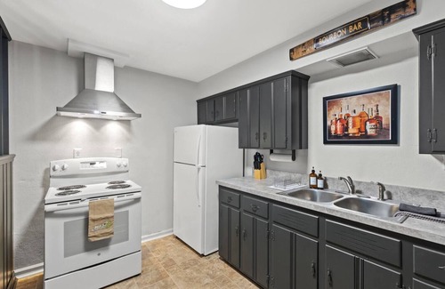 Frankfort Apartment | This apartment is a 2 bedroom(s), 1 bathrooms, located in Frankfort, KY.