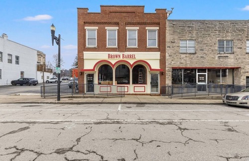 Frankfort Apartment | This apartment is a 2 bedroom(s), 1 bathrooms, located in Frankfort, KY.