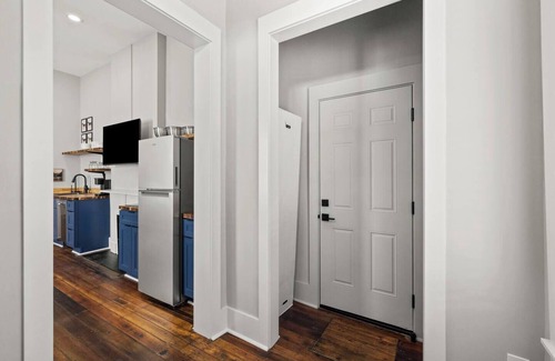 Frankfort Apartment | This apartment is a 2 bedroom(s), 1 bathrooms, located in Frankfort, KY.