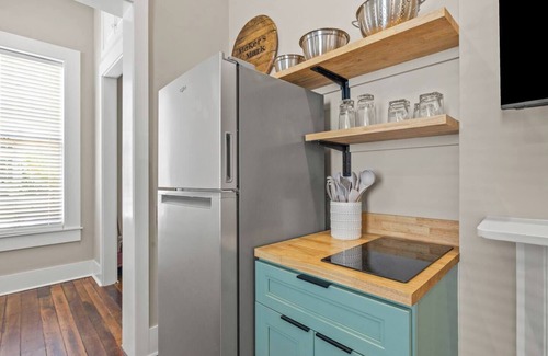 Frankfort Apartment | This apartment is a 2 bedroom(s), 1 bathrooms, located in Frankfort, KY.