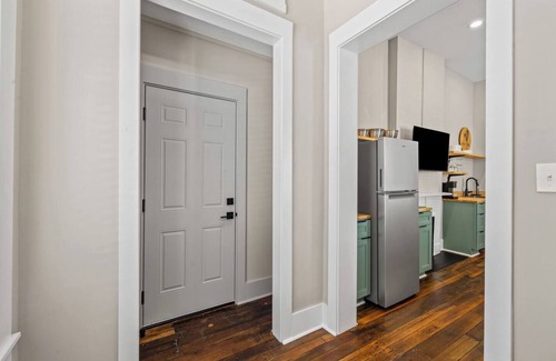 Frankfort Apartment | This apartment is a 2 bedroom(s), 1 bathrooms, located in Frankfort, KY.