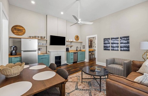 Frankfort Apartment | This apartment is a 2 bedroom(s), 1 bathrooms, located in Frankfort, KY.