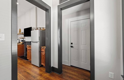 Frankfort Apartment | This apartment is a 2 bedroom(s), 1 bathrooms, located in Frankfort, KY.