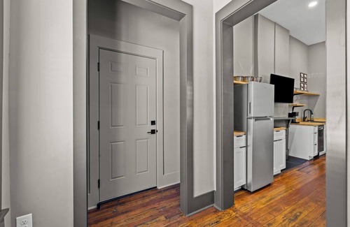 Frankfort Apartment | This apartment is a 2 bedroom(s), 1 bathrooms, located in Frankfort, KY.
