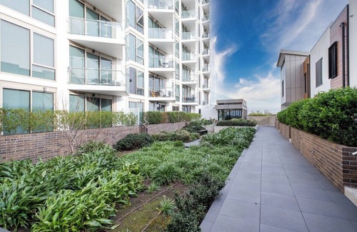 Maribyrnong Apartment | This apartment is a 2 bedroom(s), 2.5 bathrooms, located in Maribyrnong, VIC.