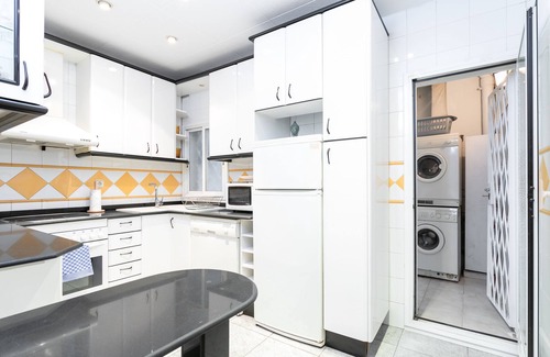 Sant Andreu de Palomar Apartment | This apartment is a 2 bedroom(s), 1 bathrooms, located in Barcelona, Catalunya.