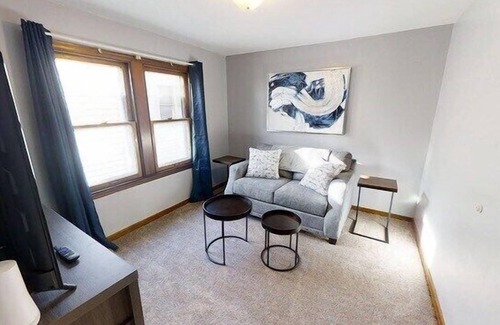 Indianapolis Apartment | This apartment is a 1 bedroom(s), 1 bathrooms, located in Indianapolis, IN.
