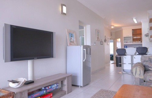 Dolphin Coast Apartment | This apartment is a 3 bedroom(s), 2 bathrooms, located in Dolphin Coast, KwaZulu-Natal.