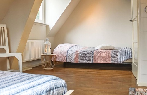 Slootdorp House | This beautiful and child-friendly semi-detached house for 4 people is located on a large plot of no