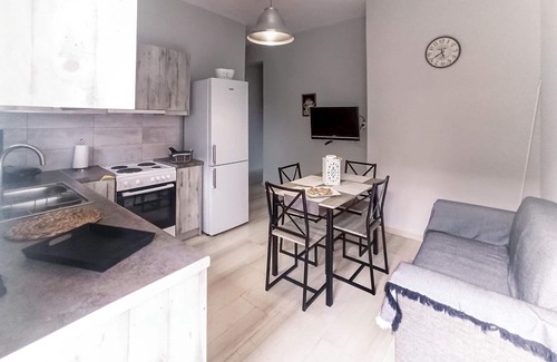 Melissi Apartment | This beautiful apartment is located only 30 m from the beach in the coastal village of Melissi.