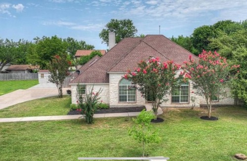 San Marcos House | This beautiful Charming 3-bedroom house with WiFi, AC in lovely San Marcos