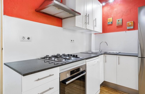La Ribera Apartment | This beautifully designed 2-bedroom apartment is located in the vibrant El Born neighborhood.