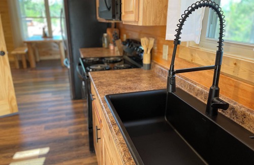 Pigeon Forge Cabin | This cabin is a 1 bedroom(s), 2 bathrooms, located in Pigeon Forge, TN.