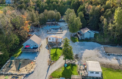 Wiarton Cabin | This cabin is a 2 bedroom(s), 1 bathrooms, located in Wiarton, Ontario.