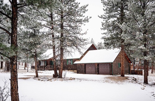 Buena Vista Cabin | This cabin is a 3 bedroom(s), 2 bathrooms, located in Buena Vista, CO.