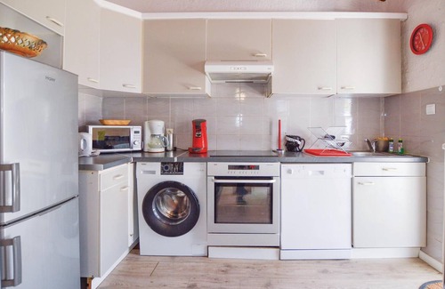 La Marana House | This charming house half is located only 50 m from the fine sandy beach Marana.