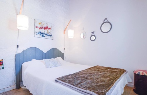 La Marana House | This charming house half is located only 50 m from the fine sandy beach Marana.
