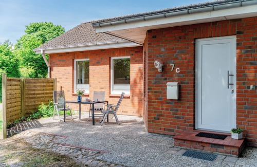 Wees Apartment | This charming vacation home Landidyll is located in Oxbüll in the municipality of Wees, it i