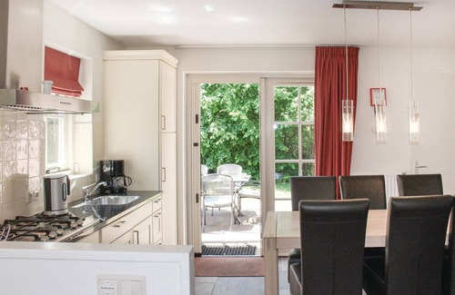 Hoge Hexel House | This comfortable luxury villa is located in the Buitengoed Het Lageveld vacation park.