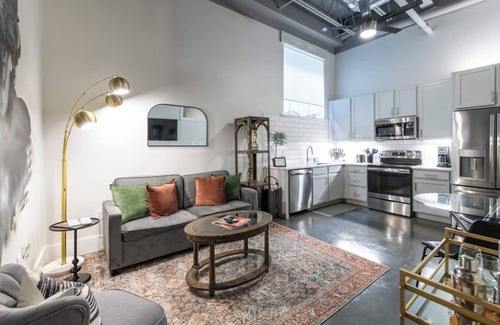 Downtown Condo | This condominium is a 1 bedroom(s), 1 bathrooms, located in Lexington, KY.