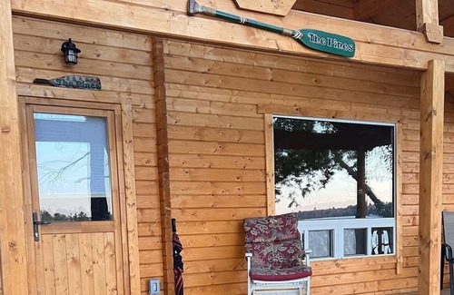 Seguin Cabin | This cottage is a 3 bedroom(s), 1 bathrooms, located in Parry Sound, , ON .
