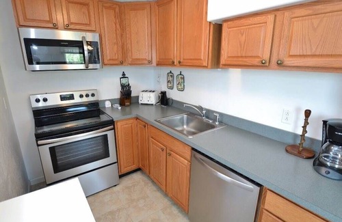 Nags Head House | This cozy townhome has everything you need for an enjoyable and relaxing Outer Banks vacation.