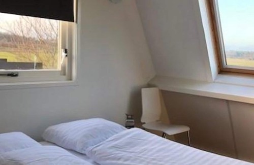 Egmond aan den Hoef House | This detached, two-storey and modern holiday home offers a wonderful relaxation atmosphere! It has a sun terrace and is fully equipped.