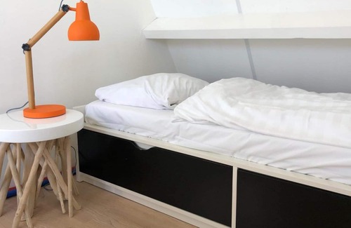 Egmond aan den Hoef House | This detached, two-storey and modern holiday home offers a wonderful relaxation atmosphere! It has a sun terrace and is fully equipped.